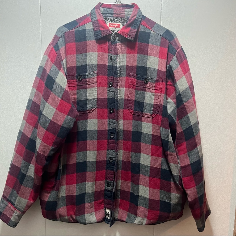 Wrangler Shacket Jacket Mens Size Medium Plaid Heavyweight Sherpa Lined‎ Shirt